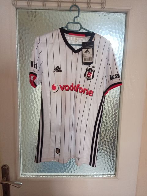 Beşiktaş 2016-17 Sezonu İç Saha Forması - Ricardo Quaresma (Sıfır, Etiketli)